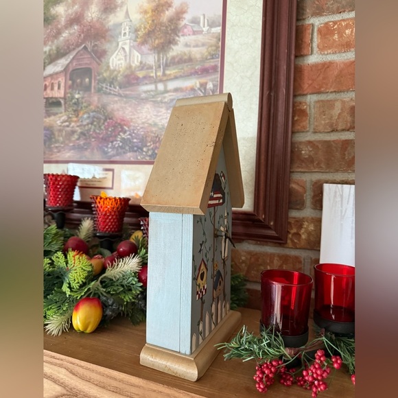 Rare Vintage 1984 Hand painted Birdhouse Wooden Clock‼️FINAL SALE - Picture 3 of 6